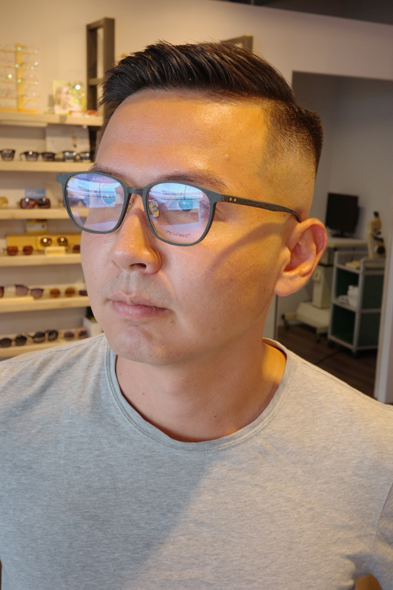伍佰眼鏡-臨安店實拍 14